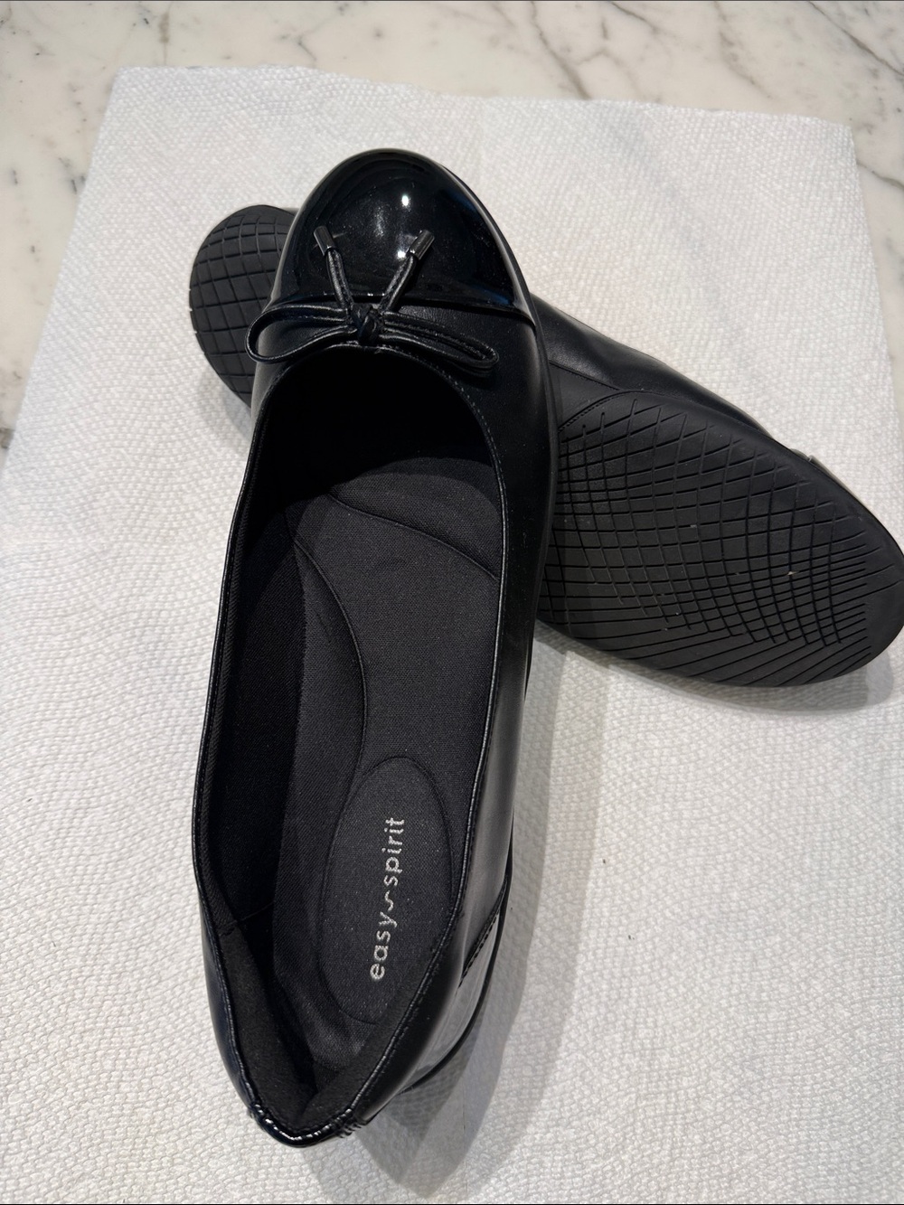 Easy Spirit Black Flats - Size 10 EUC